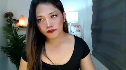 Snapshot of scarlett_sofia69 chatting on November 9, 2025, 11:19 am online show from November 9, 2025, 11:19 am