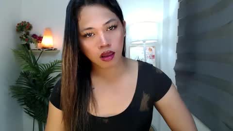 Snapshot of scarlett_sofia69 chatting on November 19, 2025, 10:26 am online show from November 19, 2025, 10:26 am