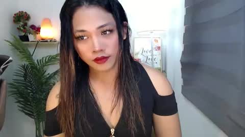 Snapshot of scarlett_sofia69 chatting on November 28, 2025, 10:40 am online show from November 28, 2025, 10:40 am