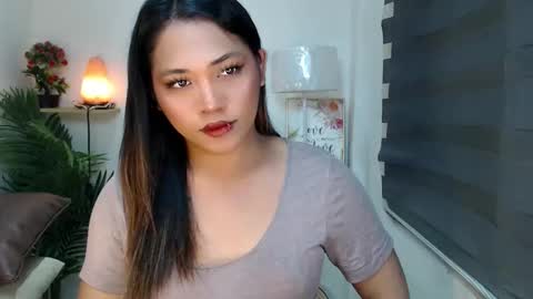 Snapshot of scarlett_sofia69 chatting on March 18, 2026, 5:43 am online show from March 18, 2026, 5:43 am