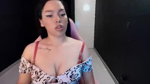 Snapshot of scarlett_velvet_ chatting on March 16, 2026, 12:20 pm scarlett velvet online show from March 16, 2026, 12:20 pm