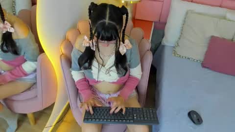 scarlett_vixen7 online show from November 14, 2025, 7:34 pm