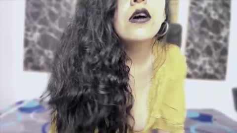 Snapshot of scarlett_w0lf chatting on November 8, 2025, 3:12 pm Scarlett online show from November 8, 2025, 3:12 pm