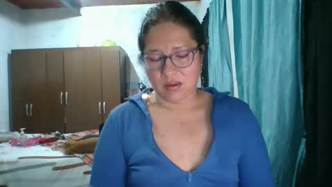 Snapshot of scarlett_widow chatting on October 5, 2025, 4:33 am scarlett_widow online show from October 5, 2025, 4:33 am