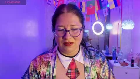 scarlett_widow online show from July 17, 2026, 3:35 am