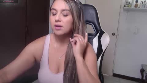 Snapshot of scarlettbellee chatting on June 1, 2026, 4:20 pm Scarlett online show from June 1, 2026, 4:20 pm