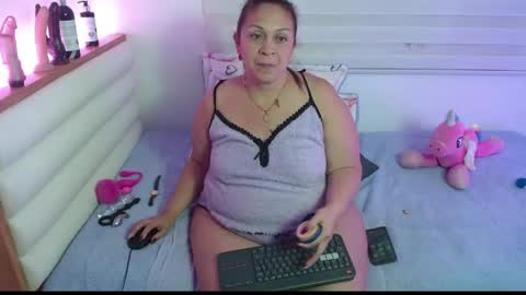 Snapshot of scarlettbooty chatting on April 19, 2026, 9:52 am scarlettbooty online show from April 19, 2026, 9:52 am