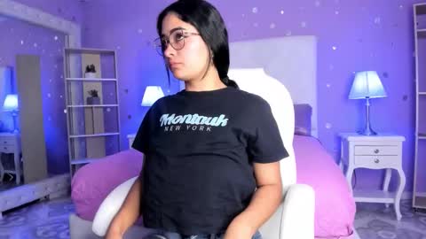 Snapshot of scarlette_15 chatting on September 30, 2025, 3:22 am Scarlette online show from September 30, 2025, 3:22 am