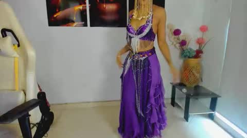 Snapshot of scarlettmalbec chatting on October 31, 2025, 9:49 pm Scarlett online show from October 31, 2025, 9:49 pm