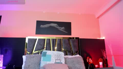 scarlettorres online show from November 17, 2025, 6:24 pm