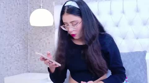 Snapshot of scarlettpetrovaa chatting on December 3, 2025, 11:30 am Scarlett Petrova online show from December 3, 2025, 11:30 am