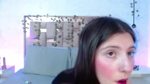 Scarlet online show from September 9, 2025, 11:32 am