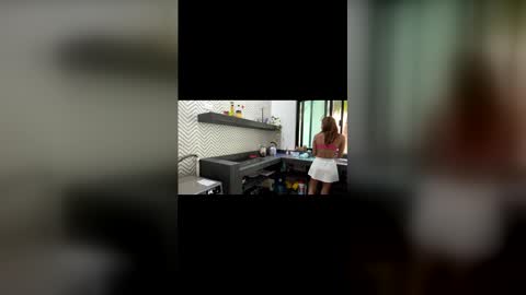 Scarlett online show from February 24, 2026, 4:27 pm