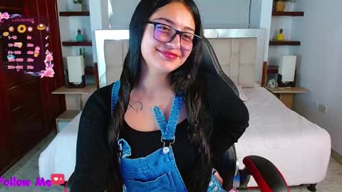scarllet online show from January 10, 2025, 12:15 pm