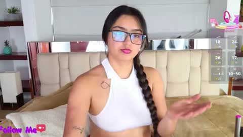 scarllet online show from September 27, 2025, 12:10 pm