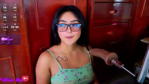 scarllet online show from October 20, 2025, 12:05 pm