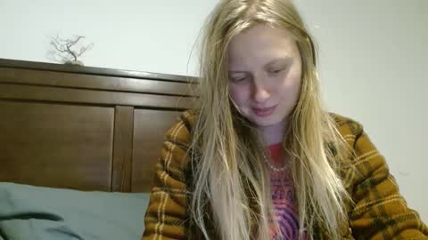 Snapshot of scartit chatting on January 19, 2025, 1:43 am ScarTit Bernhard online show from January 19, 2025, 1:43 am