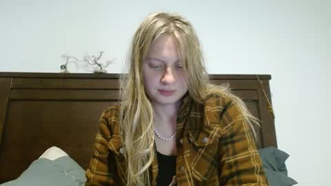 Snapshot of scartit chatting on February 2, 2025, 4:48 am ScarTit Bernhard online show from February 2, 2025, 4:48 am