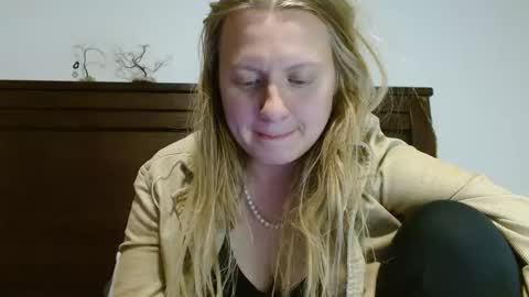 Snapshot of scartit chatting on February 25, 2025, 4:57 am ScarTit Bernhard online show from February 25, 2025, 4:57 am