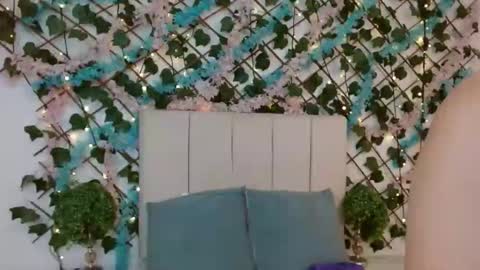 Snapshot of sccarlettjonnes chatting on November 27, 2025, 11:01 am SCARLET online show from November 27, 2025, 11:01 am