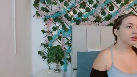 Snapshot of sccarlettjonnes chatting on November 29, 2025, 11:35 am SCARLET online show from November 29, 2025, 11:35 am