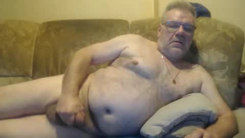 schnapper11 online show from January 9, 2025, 3:12 pm