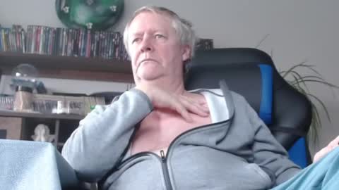 Snapshot of schnatter66 chatting on December 27, 2024, 9:39 am Thomas online show from December 27, 2024, 9:39 am