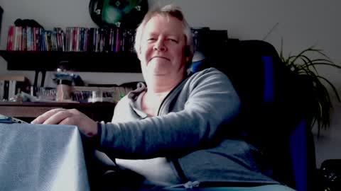 Snapshot of schnatter66 chatting on December 28, 2024, 11:41 am Thomas online show from December 28, 2024, 11:41 am