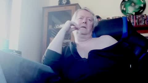 Snapshot of schnatter66 chatting on February 3, 2025, 9:08 am Thomas online show from February 3, 2025, 9:08 am