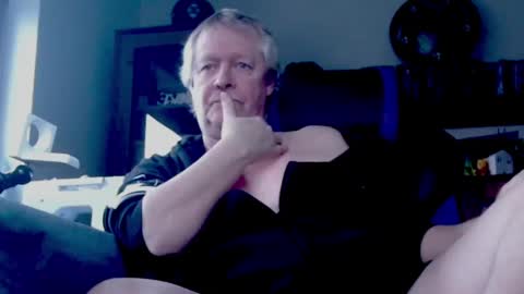 Snapshot of schnatter66 chatting on February 9, 2025, 4:07 pm Thomas online show from February 9, 2025, 4:07 pm