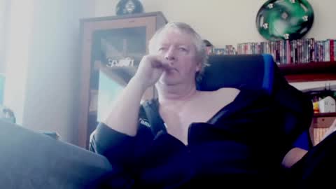 Snapshot of schnatter66 chatting on February 17, 2025, 9:24 am Thomas online show from February 17, 2025, 9:24 am