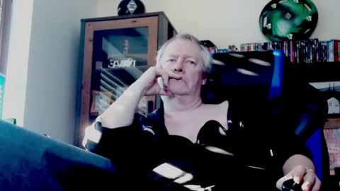 Snapshot of schnatter66 chatting on February 17, 2025, 12:27 pm Thomas online show from February 17, 2025, 12:27 pm