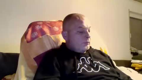 schnibschnab online show from October 3, 2025, 1:13 am