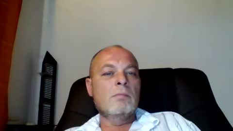 schnibschnab online show from October 11, 2025, 1:38 am