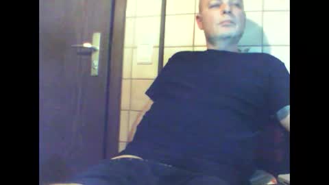 Snapshot of schnibschnab chatting on December 4, 2025, 2:10 am schnibschnab online show from December 4, 2025, 2:10 am