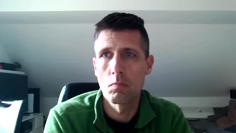 Snapshot of schnuckigeil chatting on February 20, 2025, 12:47 pm Dildomen online show from February 20, 2025, 12:47 pm