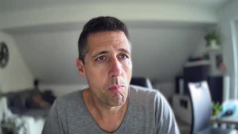 Snapshot of schnuckigeil chatting on October 21, 2025, 11:11 am Dildomen online show from October 21, 2025, 11:11 am