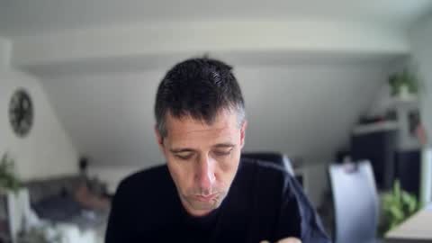 Snapshot of schnuckigeil chatting on October 27, 2025, 8:29 am Dildomen online show from October 27, 2025, 8:29 am