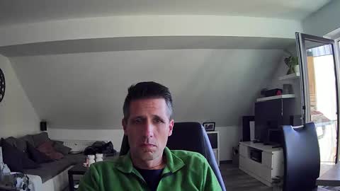 Snapshot of schnuckigeil chatting on November 4, 2025, 2:05 pm Dildomen online show from November 4, 2025, 2:05 pm