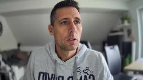 Snapshot of schnuckigeil chatting on November 19, 2025, 9:42 am Dildomen online show from November 19, 2025, 9:42 am