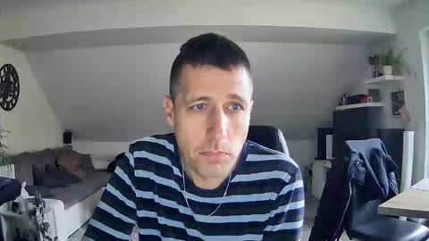 Snapshot of schnuckigeil chatting on January 14, 2026, 12:22 pm Dildomen online show from January 14, 2026, 12:22 pm