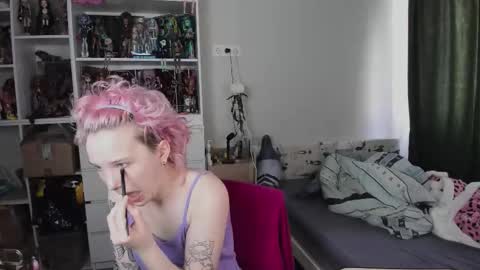 Rina online show from March 18, 2026, 7:11 am