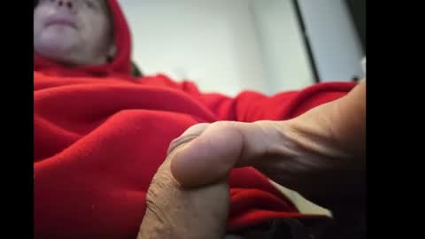 schosch01 online show from January 13, 2025, 8:26 am