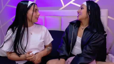 Skarleth And Viky online show from April 13, 2026, 1:27 pm