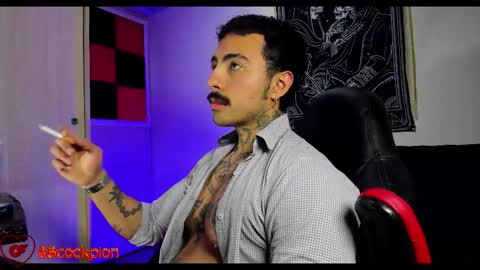 Snapshot of scockpion_ chatting on November 23, 2025, 3:17 am Alejandro help me to reach 200 thumps up online show from November 23, 2025, 3:17 am