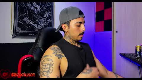 Snapshot of scockpion_ chatting on December 18, 2025, 1:11 am Alejandro help me to reach 200 thumps up online show from December 18, 2025, 1:11 am