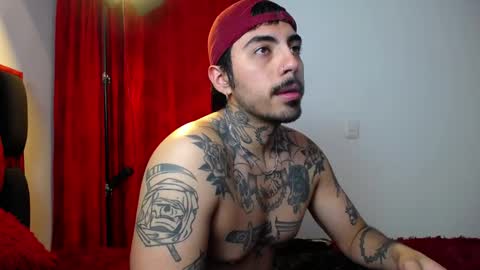 Snapshot of scockpion_ chatting on April 12, 2026, 6:51 am Alejandro help me to reach 200 thumps up online show from April 12, 2026, 6:51 am