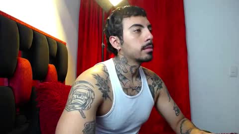 Snapshot of scockpion_ chatting on April 15, 2026, 6:31 am Alejandro help me to reach 200 thumps up online show from April 15, 2026, 6:31 am