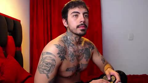 Snapshot of scockpion_ chatting on April 25, 2026, 7:11 am Alejandro help me to reach 200 thumps up online show from April 25, 2026, 7:11 am