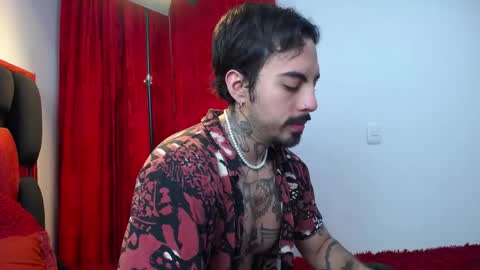 Snapshot of scockpion_ chatting on May 2, 2026, 8:30 am Alejandro help me to reach 200 thumps up online show from May 2, 2026, 8:30 am